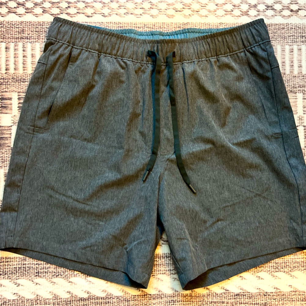 Men’s pull up shorts